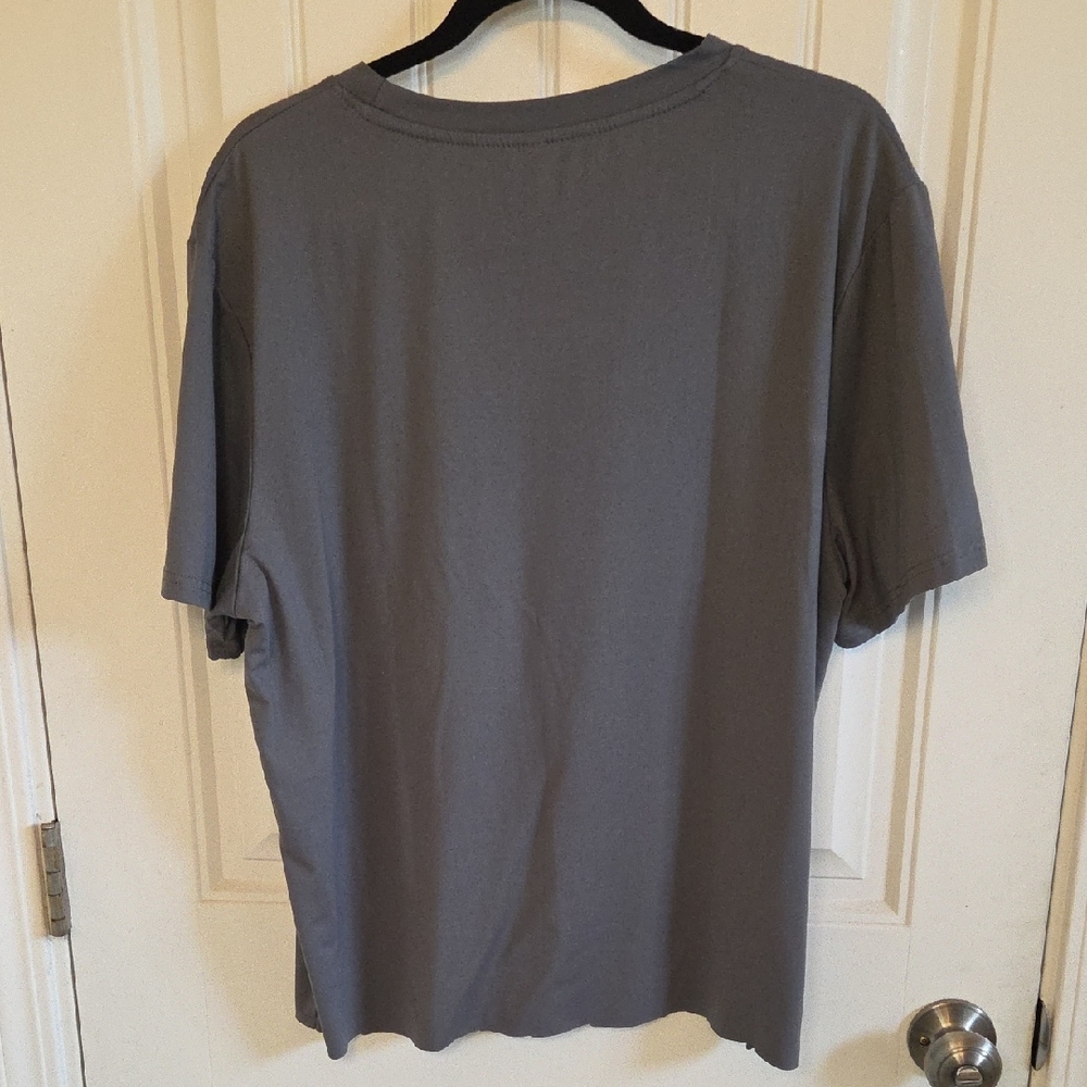 Old Habits D!e Screaming Gray Rose Short Sleeve Tshirt - Picture 4 of 6